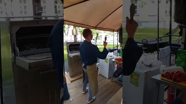 Процесс приготовления мяса в гриль-печи VOLDONE