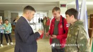 Двоих жителей города Братска торжества отправили на ратную службу