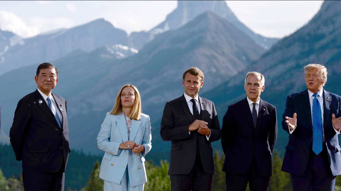 Захарова назвала итогом саммита G7 признание Западом ущерба от санкций против РФ