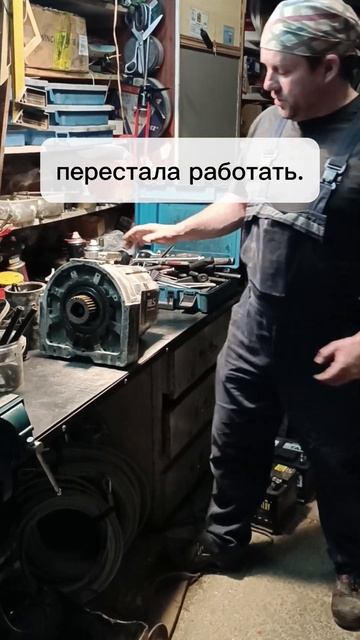 Тест на прочность: лебёдка против гусеничного трактора  #LebedkaService #ЛебедкаСервис #эвакуатор