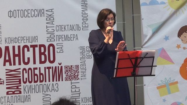 Топ, топ, топает малыш. С.Пожлаков,М.Ольгин. Исполняет Маргарита Котельникова.