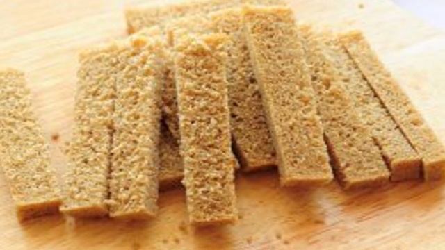 Гренки с чесноком и яйцом