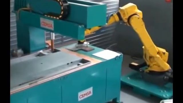 CEMSA. Автоматический станок для сварки сопротивлением c ЧПУ ROBOSIDE PS NS.