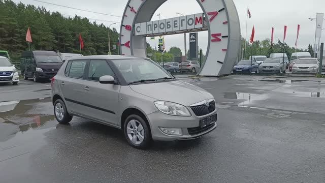 Skoda Fabia 1,6 л. Бензин АКПП  (105 л.с.) 2012