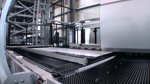 SALVAGNINI S4Xe. Автоматизированая система пробивки и отрезки (1).