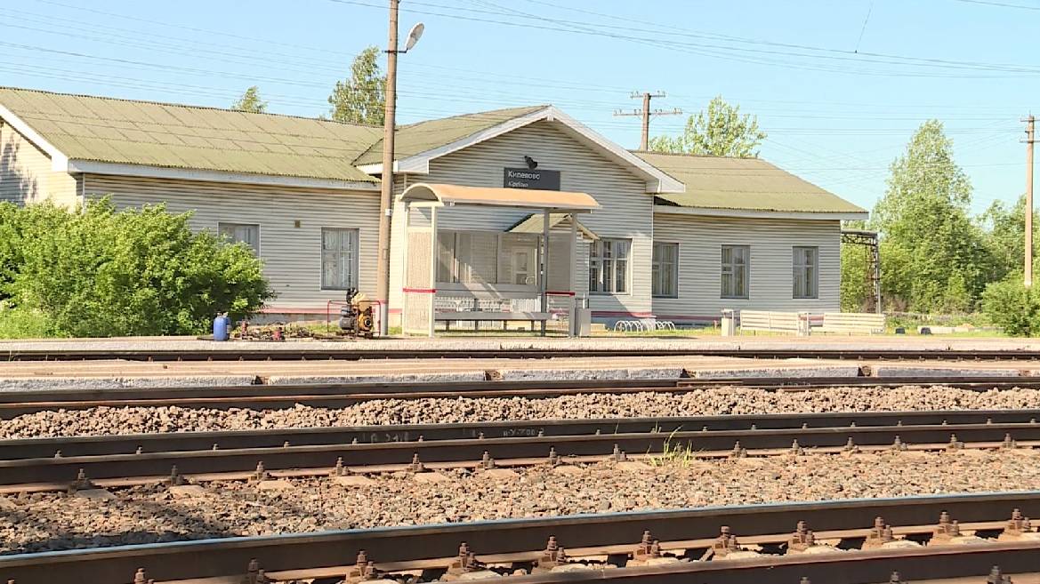 Движение автотранспорта через железнодорожный переезд ограничат на станции Кипелово