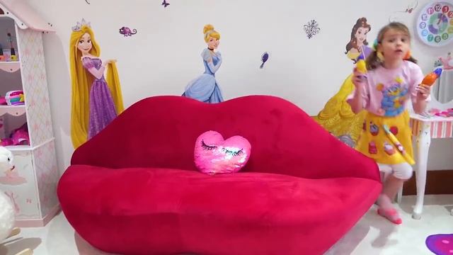 Miss Katy • Мисс Кейт - Макс хочет быть похожим на ребенка
