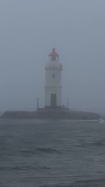 Маяк зовёт: эти кадры объяснят, почему нельзя сидеть дома сегодня