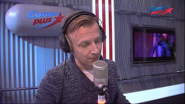 Какие девушки были у Антона Комолова? (эфир #РАШ от 29.11.17)