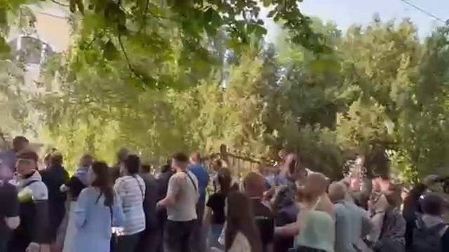 НЕ РАБЫ - Верующие УПЦ дали бой захватчикам в Черновцах !!!
