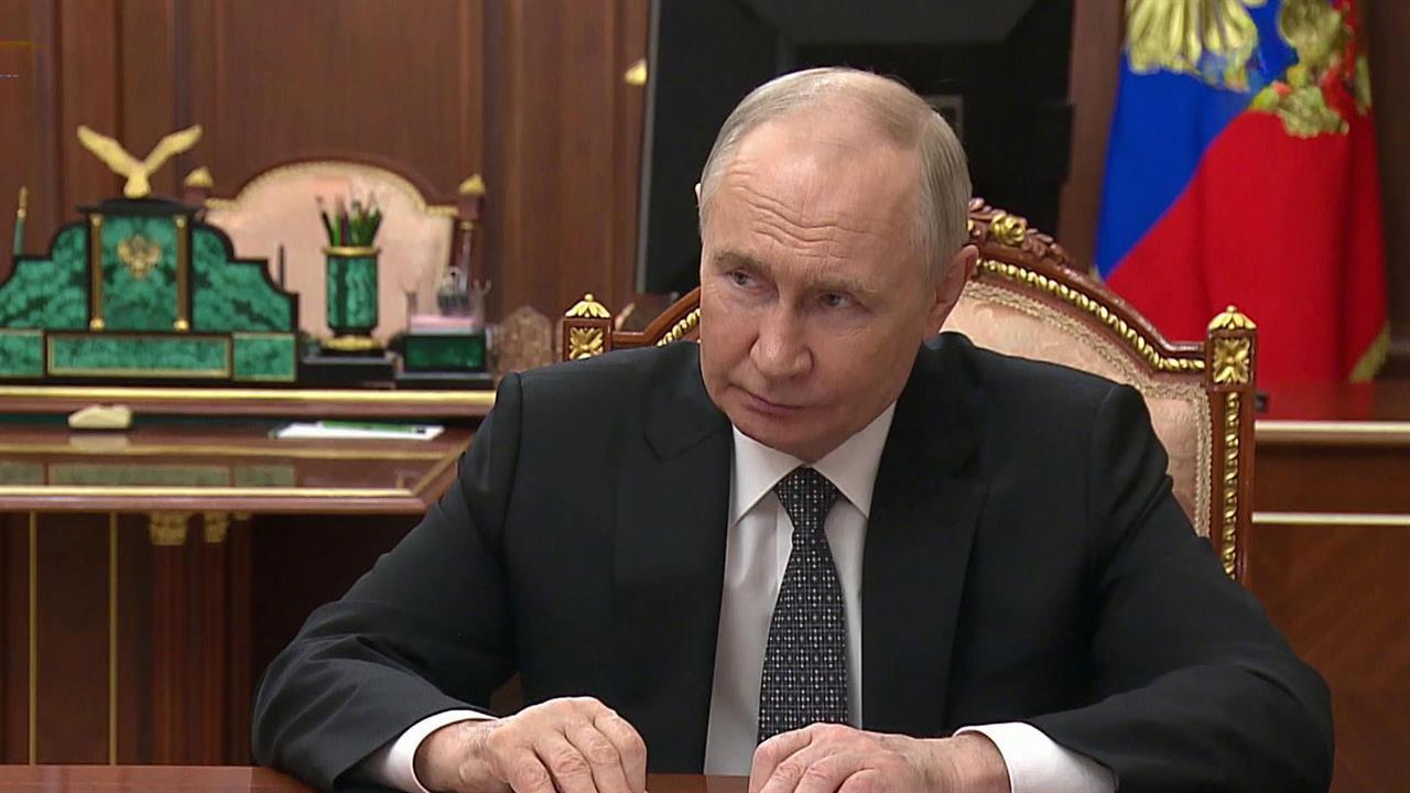 Владимир Путин на встрече с Сергеем Чемезовым обсуждал новую систему РЭБ "Серп"