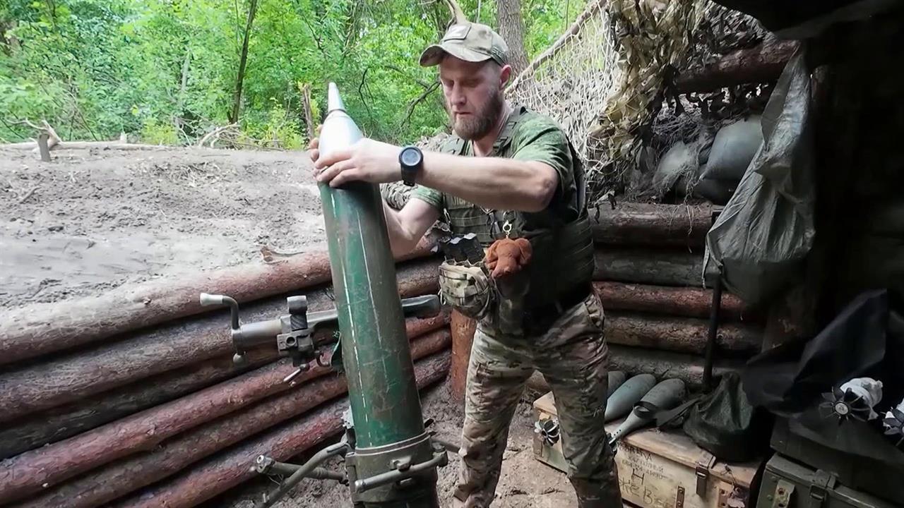 Бойцы батальона "Ахмат" громят противника под Кременной