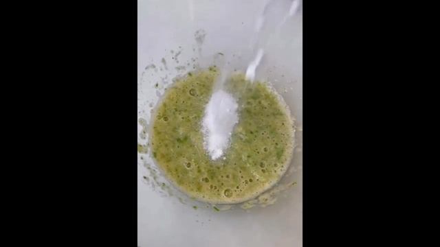 Приготовить нежный шоколадный кекс из кабачка