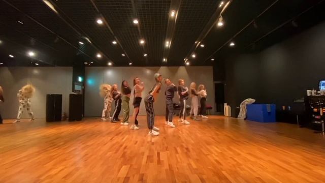 ‘SENORITA’ LISA SOLO PERFORMANCE PRACTICE VIDEO CHOREOGRAPHY BY RARMG