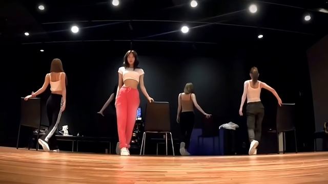 LISA -  GOOD THING  DANCE PRACTICE