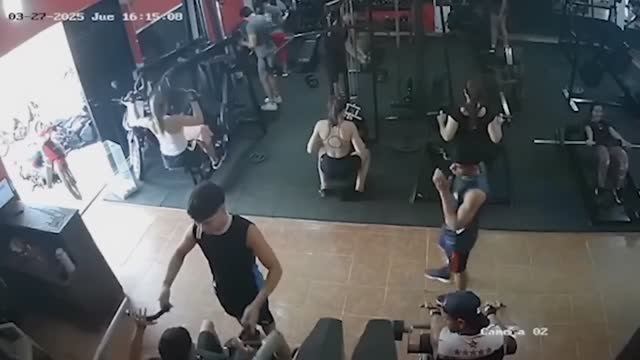 НЕВЕРОЯТНЫЕ МОМЕНТЫ, СНЯТЫХ НА КАМЕРУ
