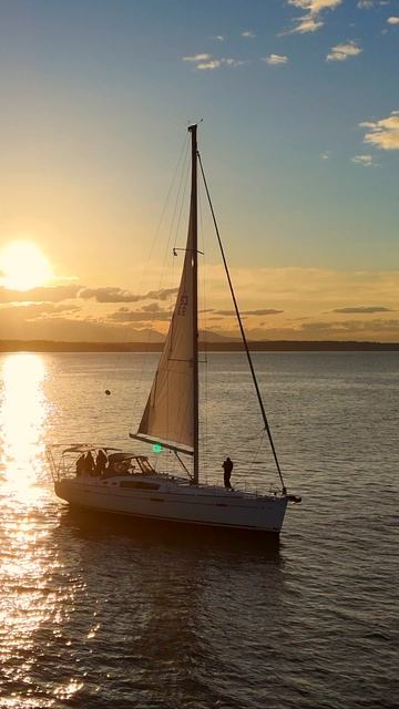 ⛵ Конец прекрасного путешествия
Когда солнце садится над бухтой Шилшол