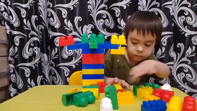 Робот из конструктора
