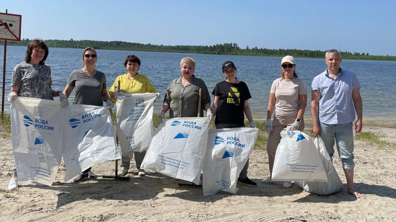 Генеральная уборка на городском пляже