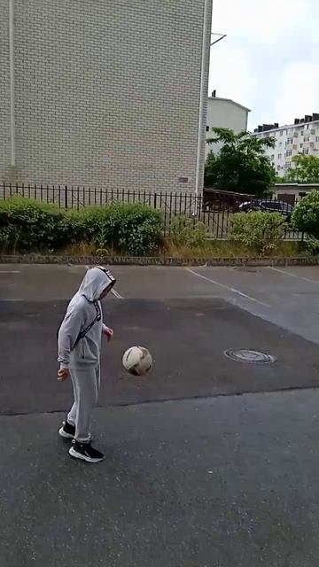 гуляем с другом 😊