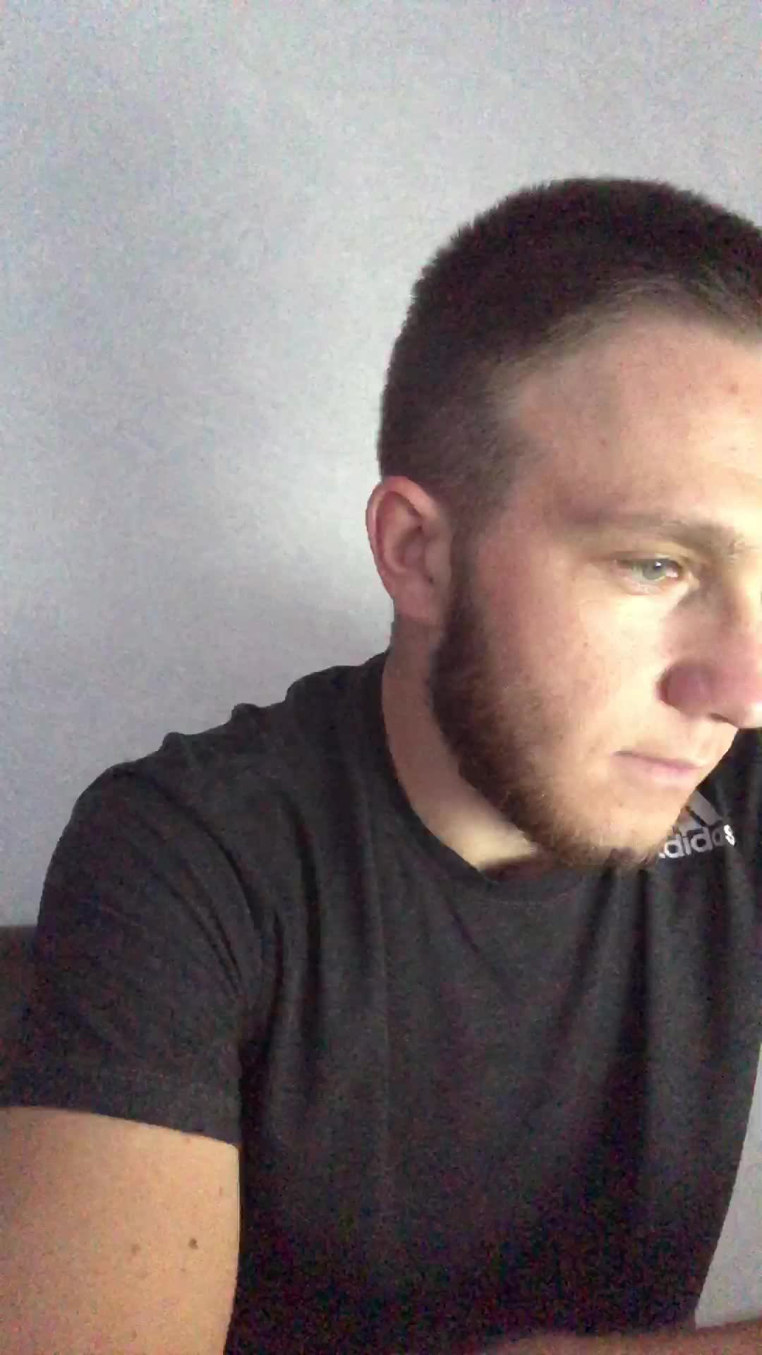 Сидим дома