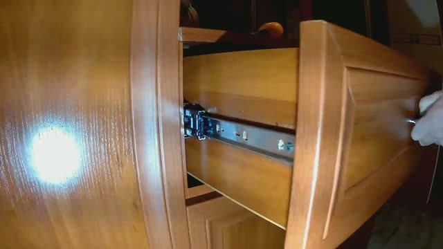 Замена направляющих ящика.