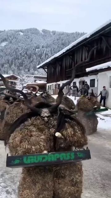 Это парад крампусов в Австрии