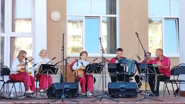 Г. Динику "Жаворонок" играет ансамбль Родник г. Димитровград (свободная обработка А. Ситкина)
