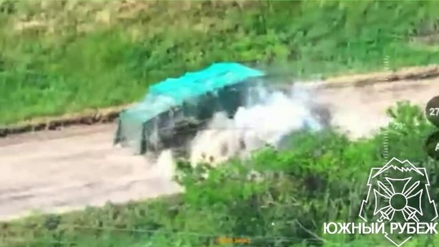И снова та самая дорога в районе населенного пункта Полтавка,где операторы дронов 102 мсп не даютВСУ
