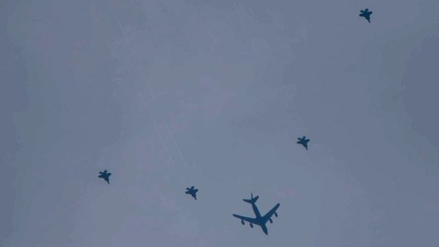 Самолеты ВВС США F-22 и F-35 направляются на Ближний Восток в рамках действий США по усилению регион
