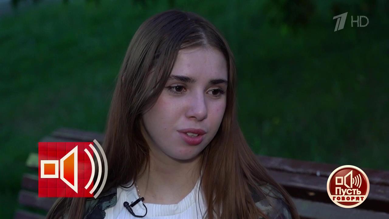 "Садил меня на кровать и учил", - младшая дочь многоженца Ивана Сухова о приставаниях со стороны ...