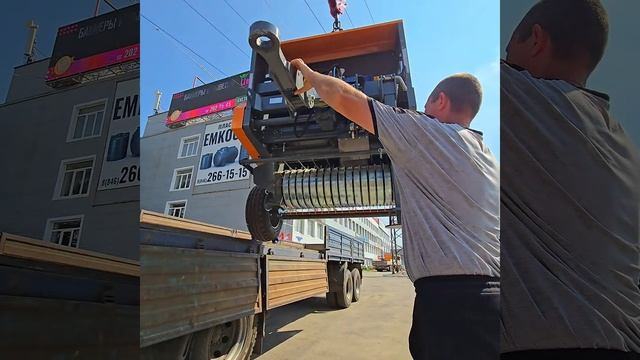 Пресс-подборщик "В12" завода "Навигатор-НМ"