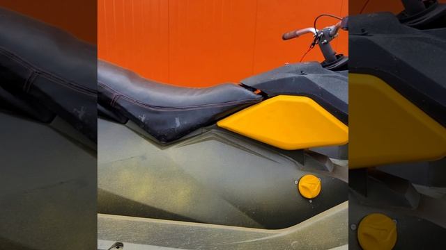 BRP Spark 2UP 90 /
Rotax 717 2T