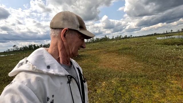 Едем на рыбалку. ТАЁЖНОЕ озеро. Первые РЫБИНЫ.