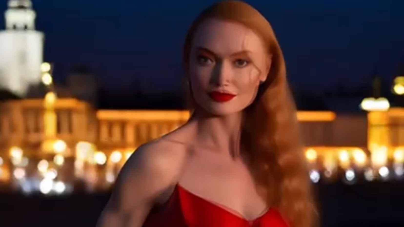 Светлана Ходченкова станцевала в Москве на Софийской набережной.