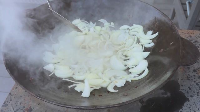 ЖАРЕНАЯ КАРТОШКА с МЯСОМ и  грибами в казане(4вида грибов)Секрет хрустящей  красной корочки!