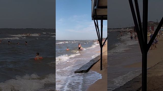 Бесконечное Азовское море уходит за горизонт, отдыхаем с станице Голубицкая