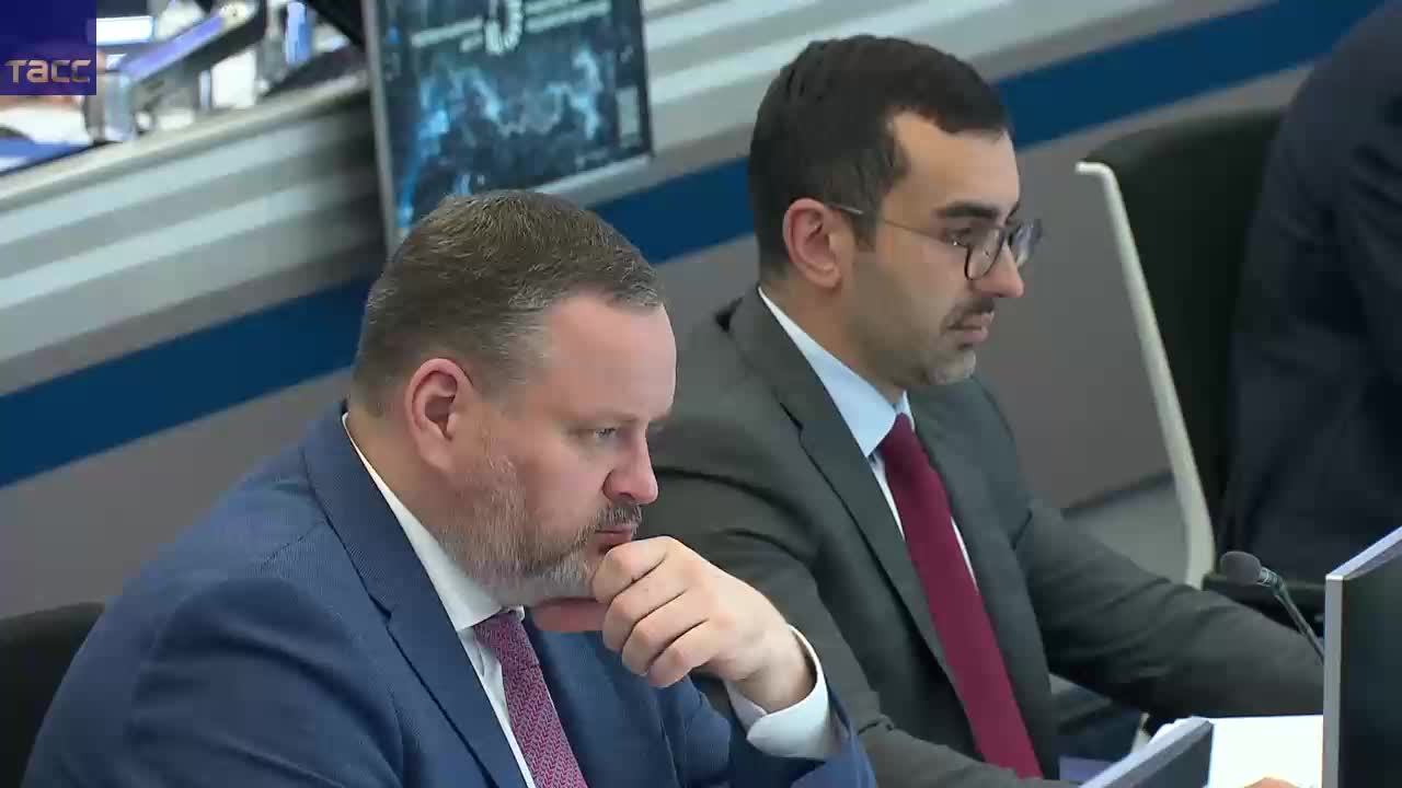 Мишустин проводит заседание правительства