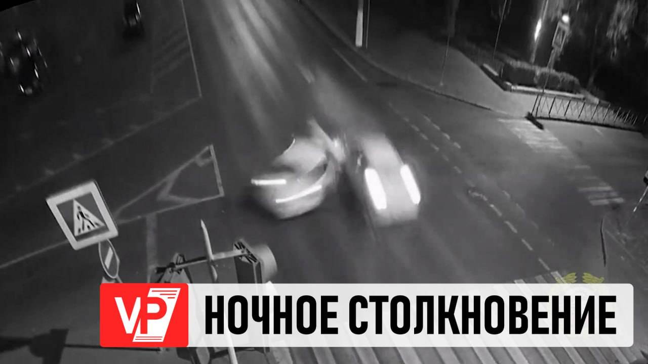 В ВОЛГОГРАДЕ ПРИ СТОЛКНОВЕНИИ ДВУХ АВТОМОБИЛЕЙ ПОСТРАДАЛ ВОДИТЕЛЬ