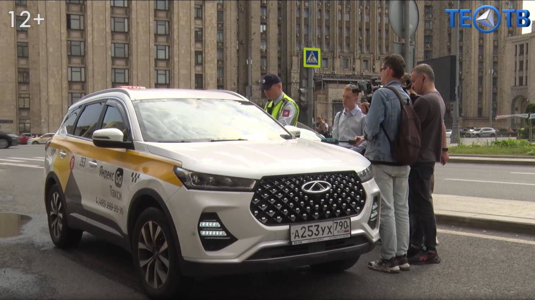 Экзамен или штраф: в Москве проверяют водителей такси
