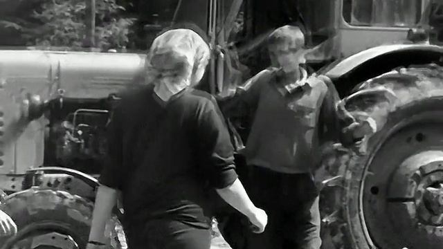 1970 год. Успенка. СПТУ. Девушки учатся на трактористов