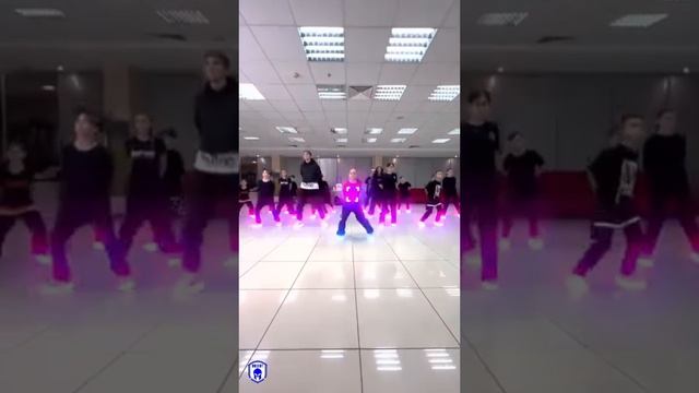 Дарите женщинам цветы