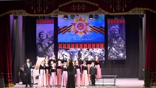 "Смуглянка" Исполняет детский хор "Согласие", солист Рамиль Гатиатуллин