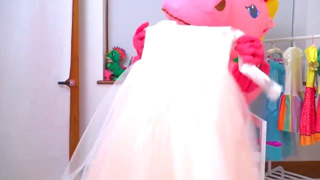 Мисс Кэйти и Мистер Макс (Miss Katy) Кэти наряжается для дискотеки