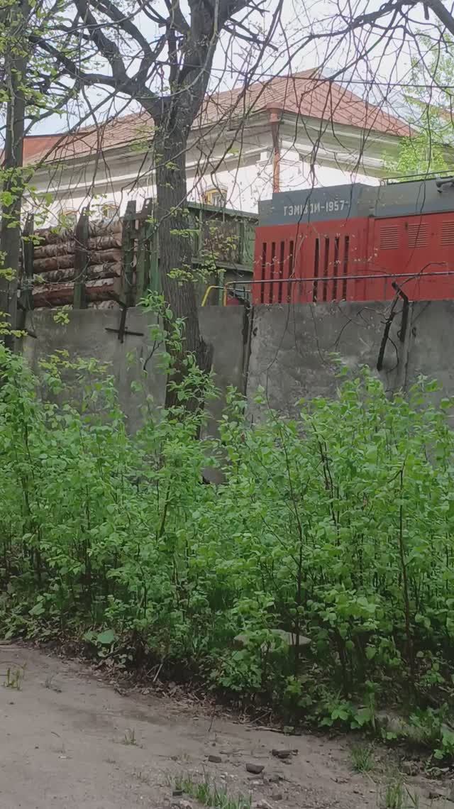 ТЕПЛОВОЗ В ПРОМЗОНЕ. КОСТРОМА.