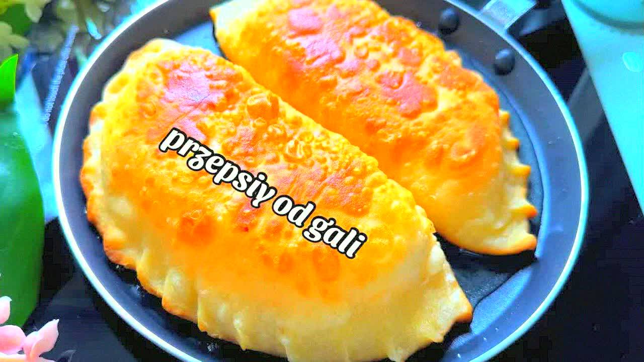 Мука и кипяток – гениальный рецепт! Вкуснее пиццы и чебуреков, такого вы еще не пробовали! Быстро