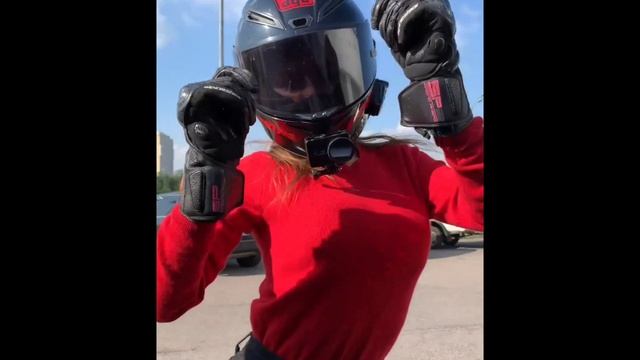 СКОРО НА КАНАЛЕ
" СЛИШКОМ ЮНАЯ "
