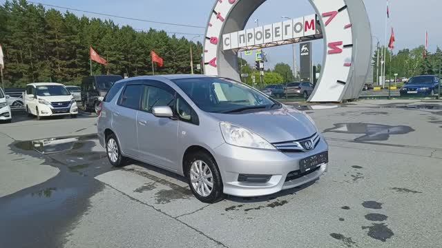 Honda Fit Shuttle 1.5 AT 4WD (120 л.с.) 2012