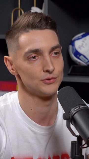 КАК АНДРЕЙ МАРЧЕНКО ПРИШЁЛ В ВОЛЕЙБОЛ #shorts #лицаволейбола #интервью #подкаст #золотойсет #volley
