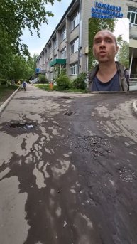 На территории 7 горбольницы немного подсыпали, после написанного мной обращения, но колодец с пок...